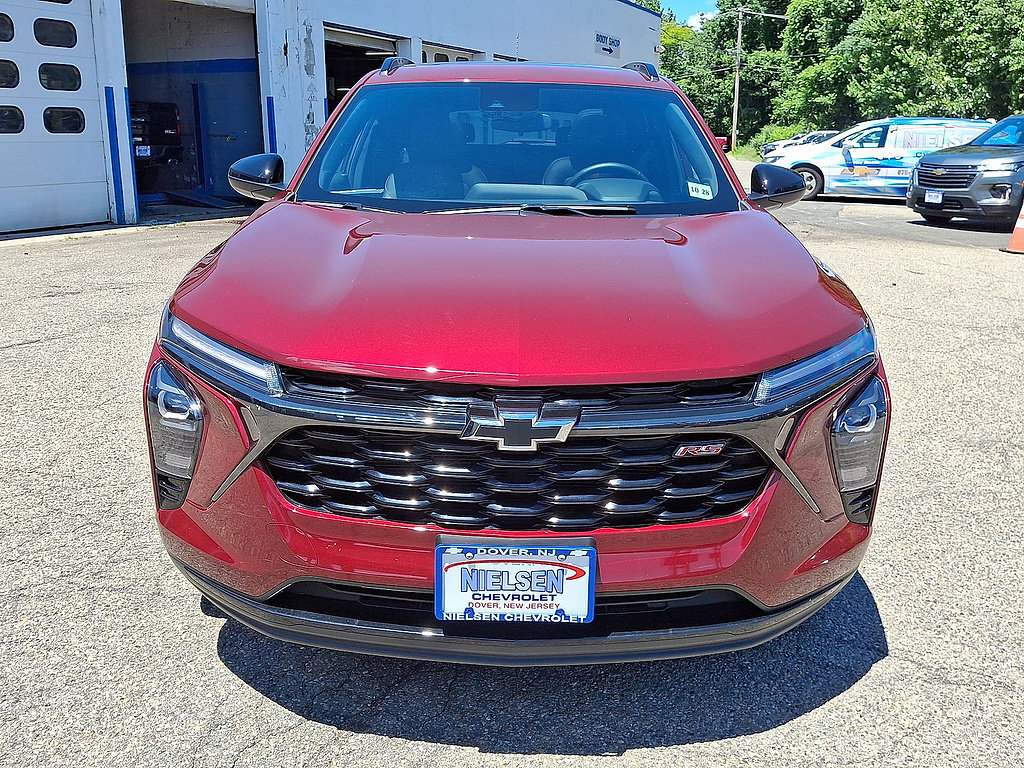 Certified 2024 Chevrolet Trax RS w/ Sunroof Package FWD image 29