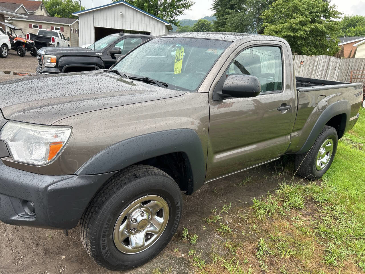 Used 2012 Toyota Tacoma 4x4 Regular Cab image 3