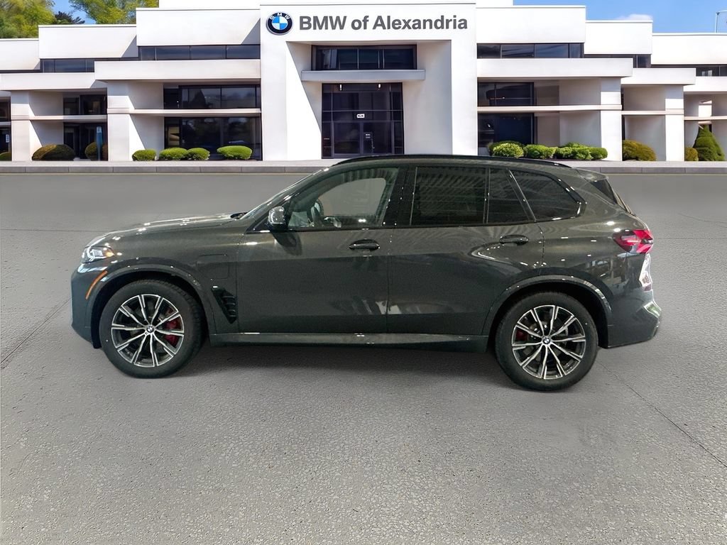 New 2026 BMW X5 xDrive50e w/ M Sport Package AWD/4WD image 8