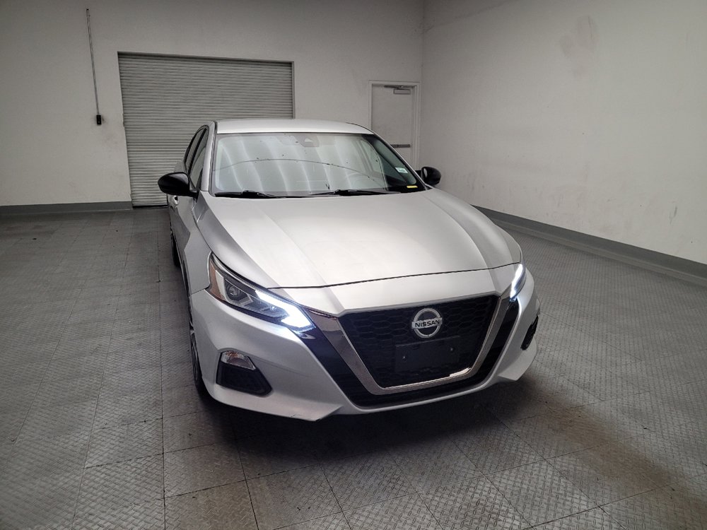 Used 2021 Nissan Altima 2.5 SR FWD image 14