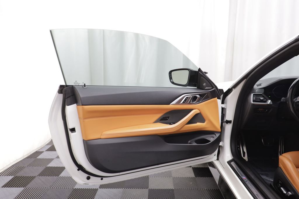 Certified 2022 BMW M4 xDrive Competition w/ Executive Package AWD/4WD image 4