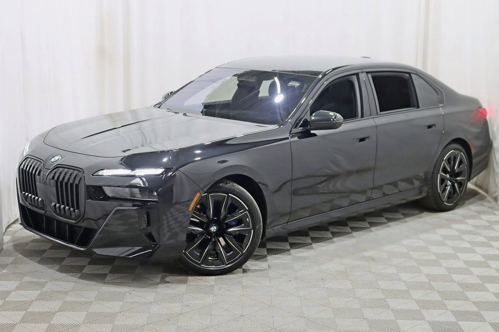 Used 2023 BMW 760i xDrive image 8