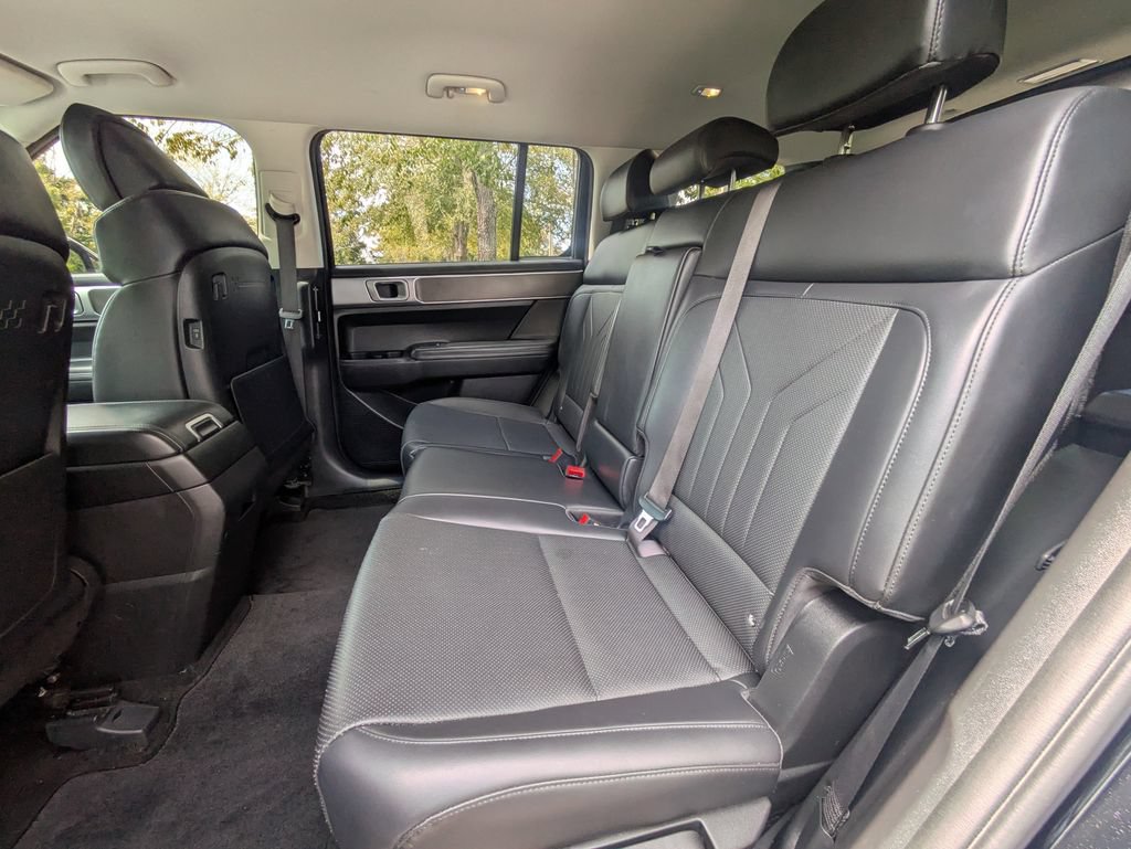 Used 2024 Hyundai Santa Fe SEL FWD image 14