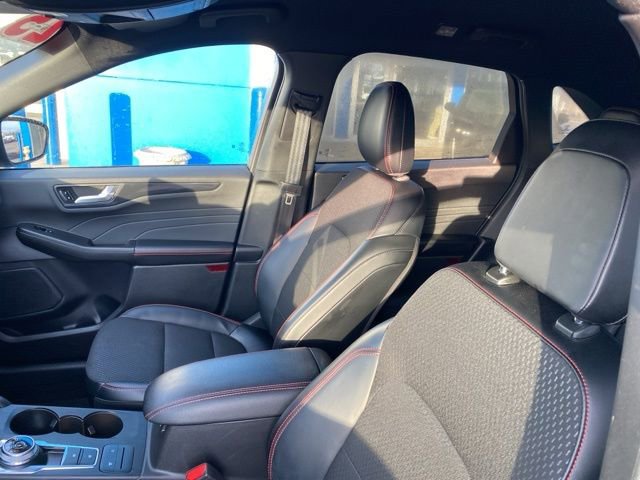 Used 2025 Ford Escape ST-Line Select image 13