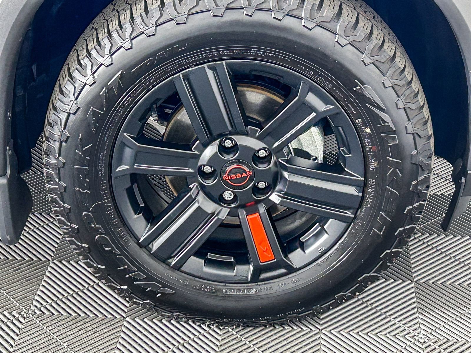 Certified 2025 Nissan Rogue SV image 12