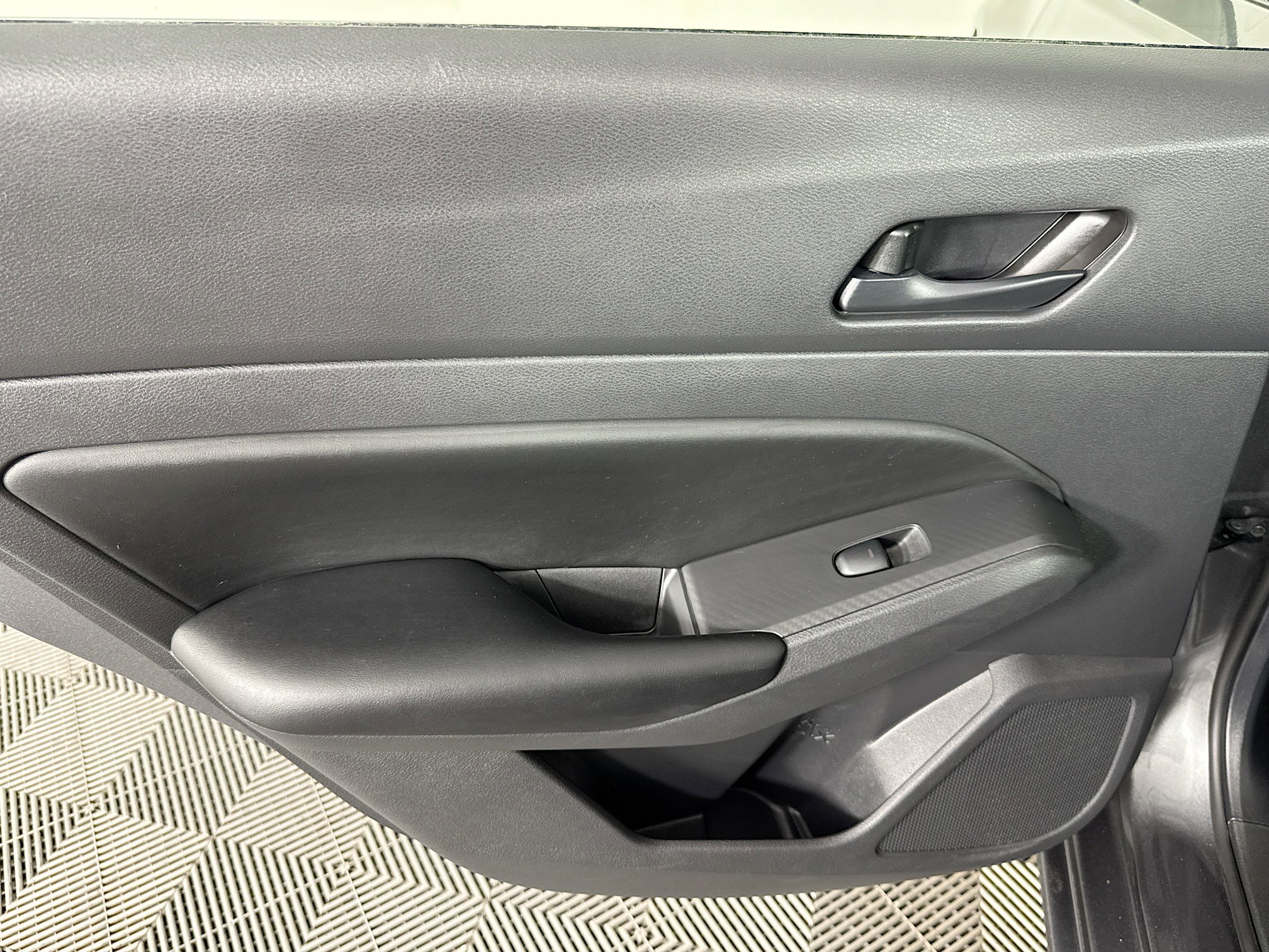 Used 2024 Nissan Altima 2.5 S image 45