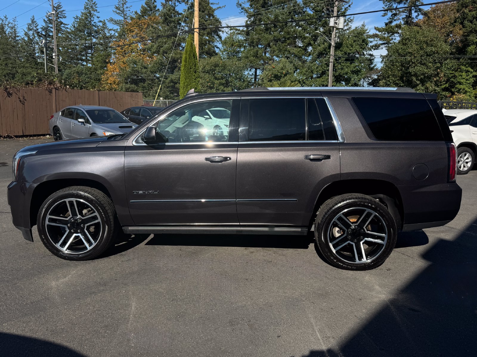 Used 2016 GMC Yukon Denali w/ Open Road Package AWD/4WD image 4