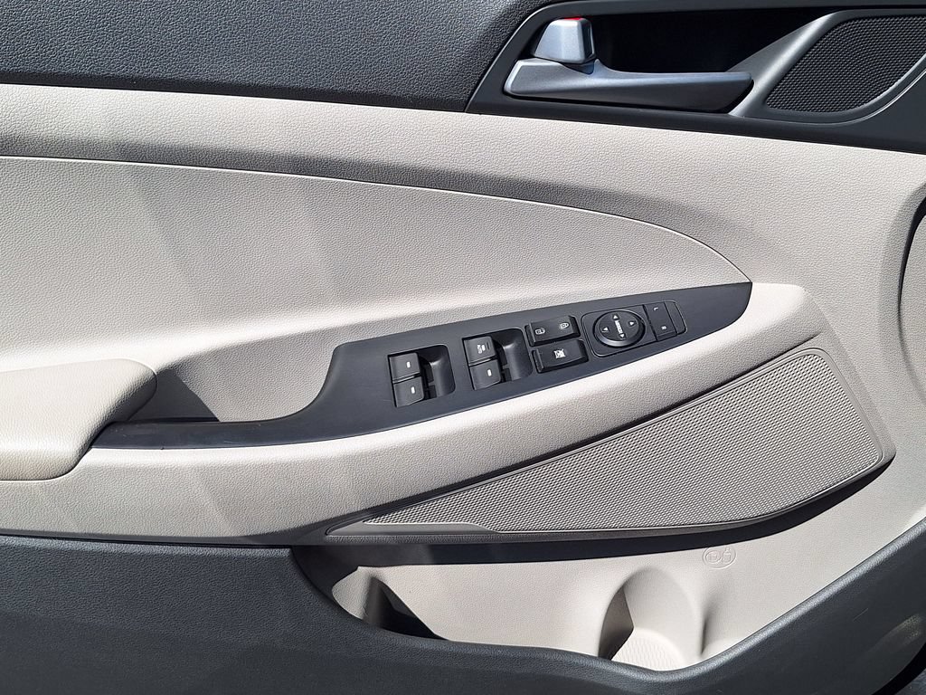 Used 2017 Hyundai Tucson SE w/ SE Popular Package 02 FWD image 8