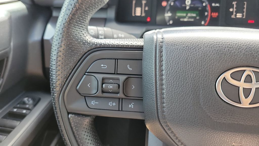 Certified 2024 Toyota Tacoma SR5 AWD/4WD image 25