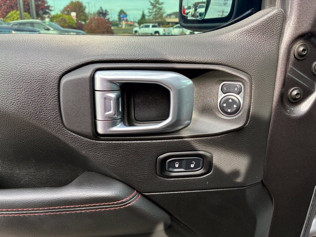 Used 2021 Jeep Wrangler Unlimited Rubicon AWD/4WD image 15