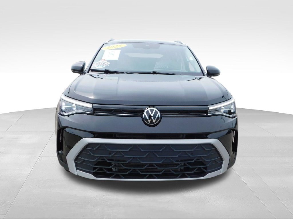 Used 2025 Volkswagen Taos SE AWD/4WD image 8