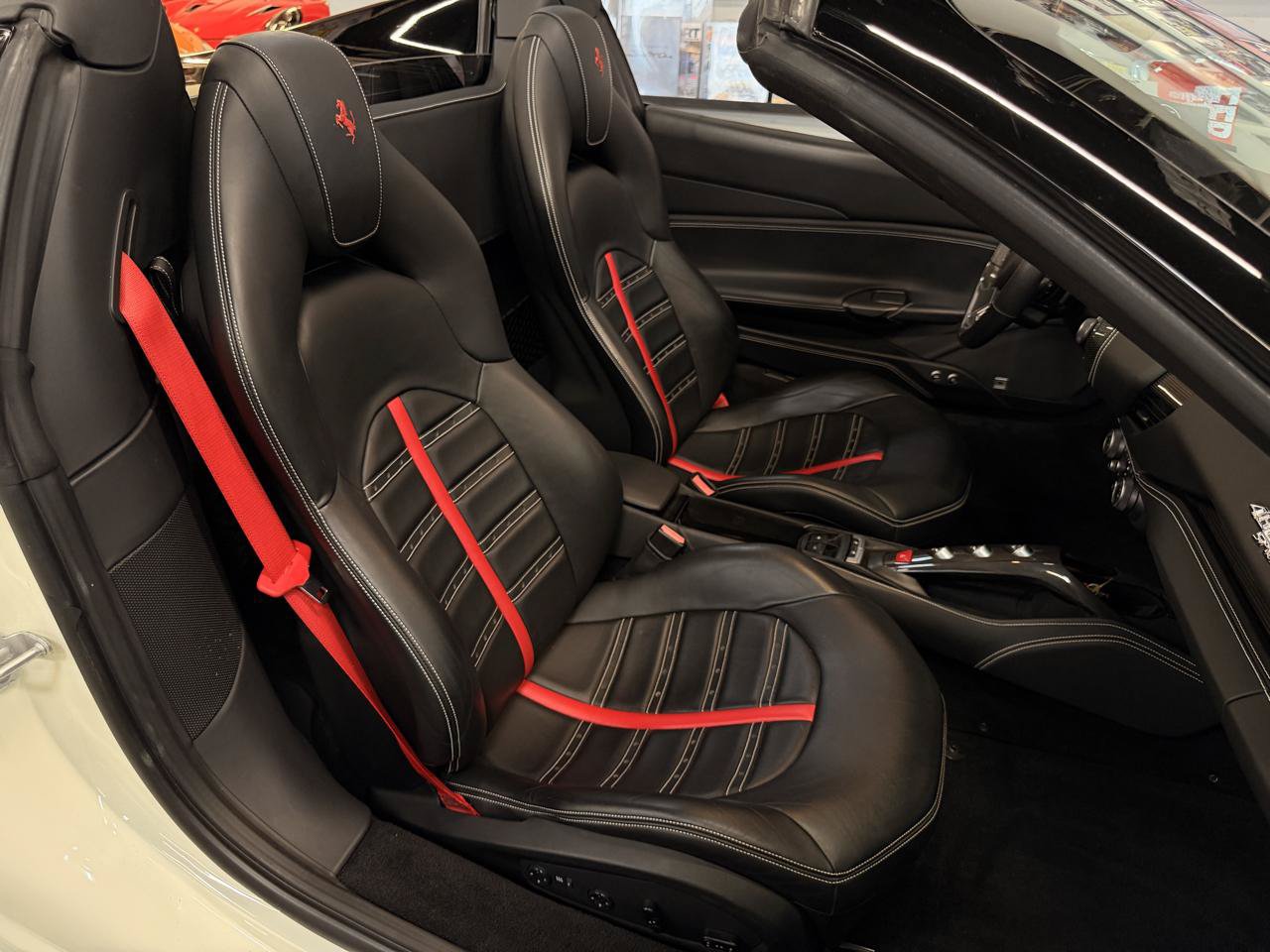 Used 2018 Ferrari 488 Spider RWD image 22