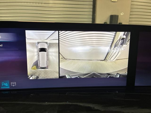 Used 2025 Cadillac Escalade Sport AWD/4WD image 21