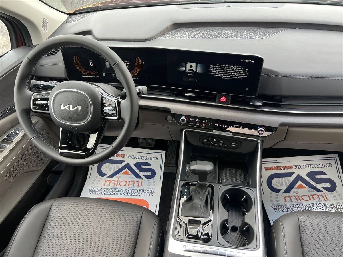 Used 2026 Kia Carnival EX FWD image 11