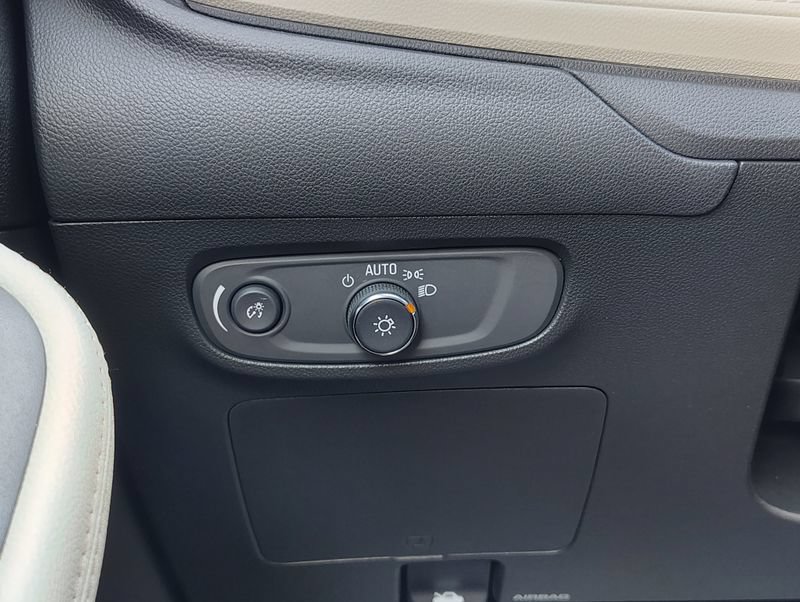 Certified 2024 Buick Encore GX Avenir AWD/4WD image 29