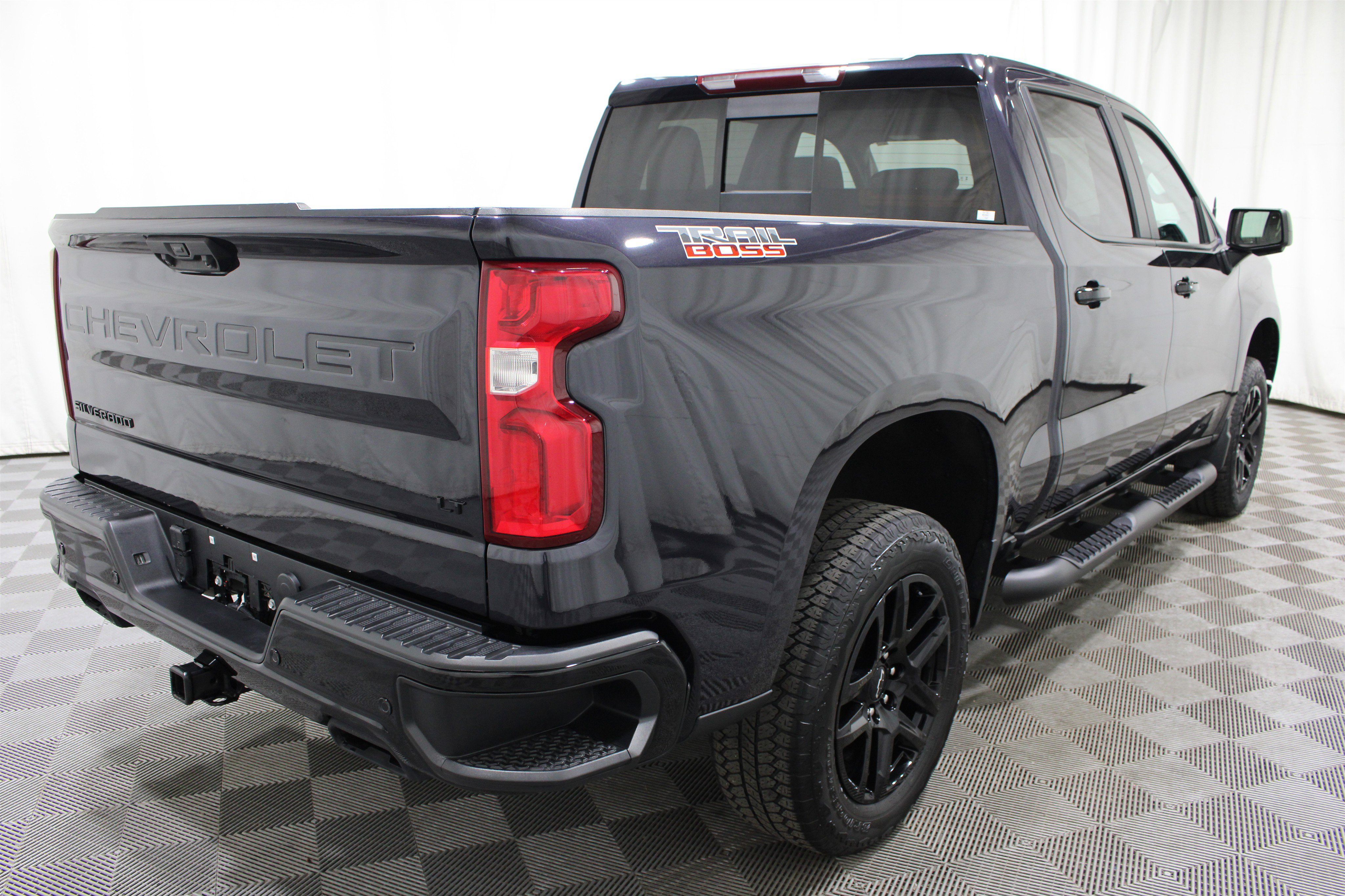 Used 2024 Chevrolet Silverado 1500 LT Trail Boss w/ LT Trail Boss Premium Package AWD/4WD image 28