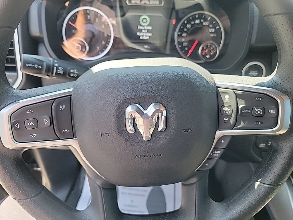 New 2026 RAM 1500 Express AWD/4WD image 13