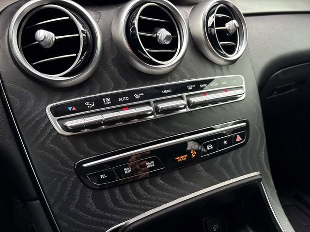 Used 2020 Mercedes-Benz GLC 300 4MATIC image 35