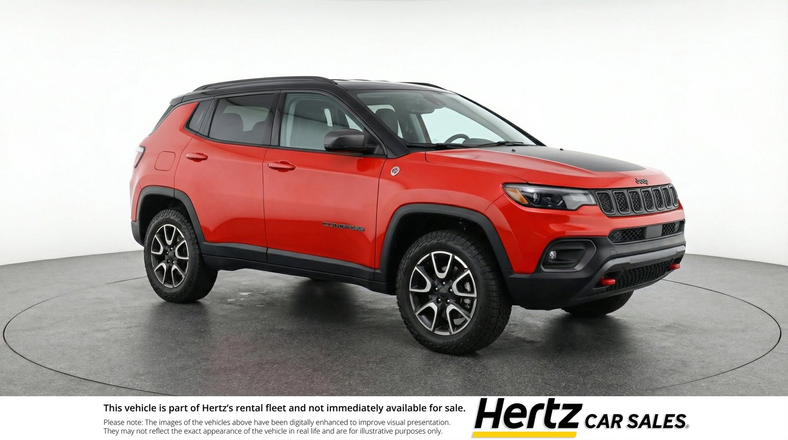 Used 2025 Jeep Compass Trailhawk image 1