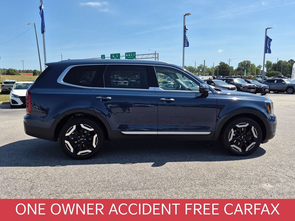 Used 2025 Kia Telluride S FWD image 3
