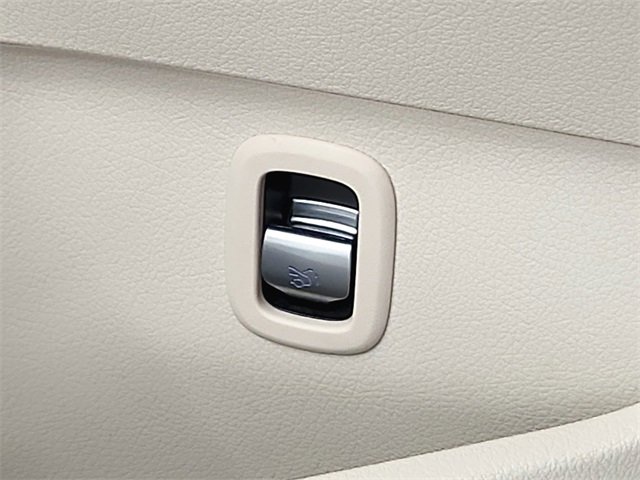 Used 2023 Mercedes-Benz C 300 4MATIC Sedan image 29