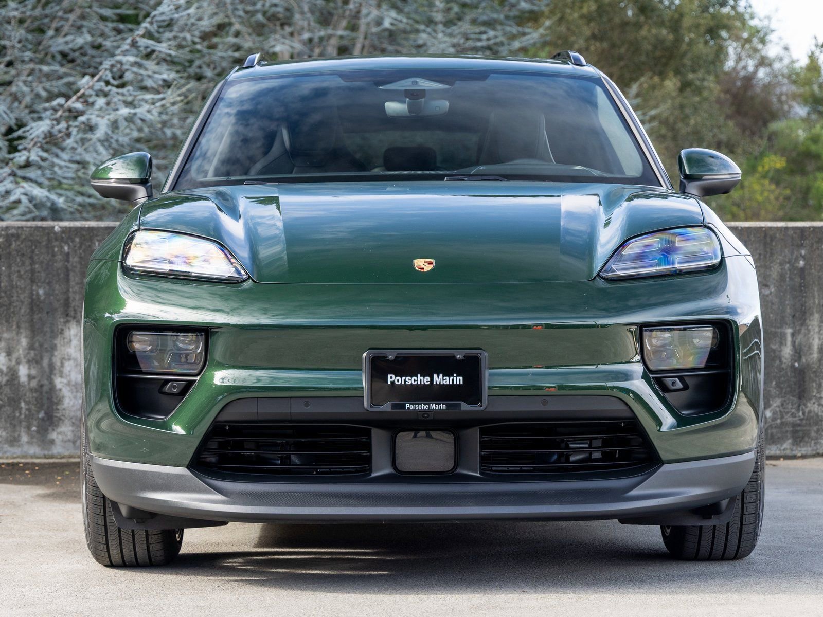 Certified 2025 Porsche Macan Electric image 8