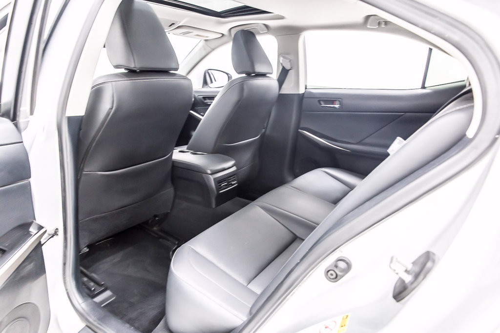 Used 2016 Lexus IS 200t RWD image 30