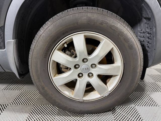 Used 2013 Kia Sorento LX w/ Value Pkg FWD image 11