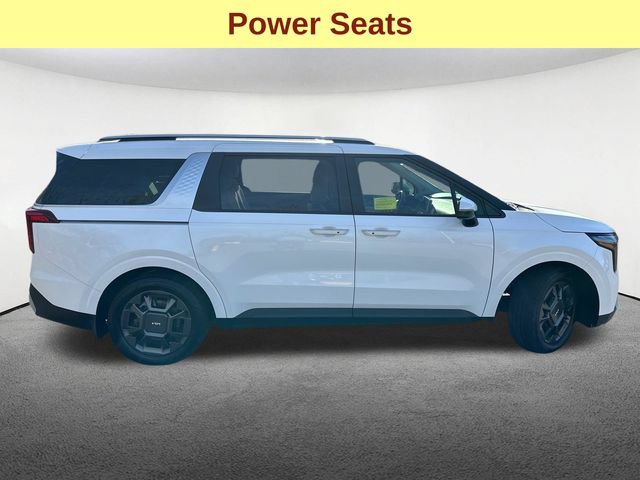Used 2026 Kia Carnival EX FWD image 11
