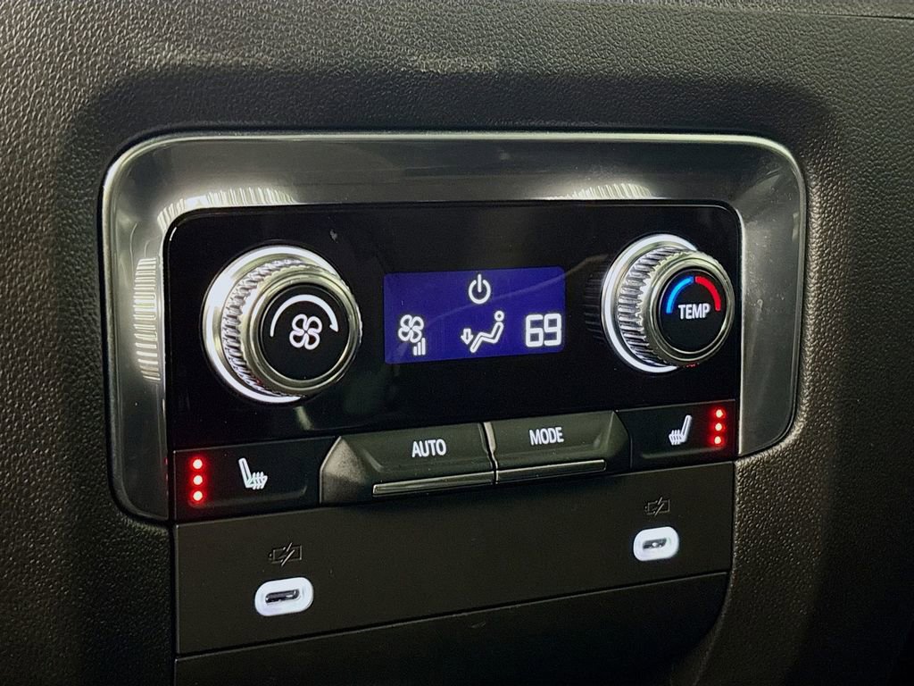 Certified 2023 GMC Yukon SLT w/ SLT Premium Package image 31