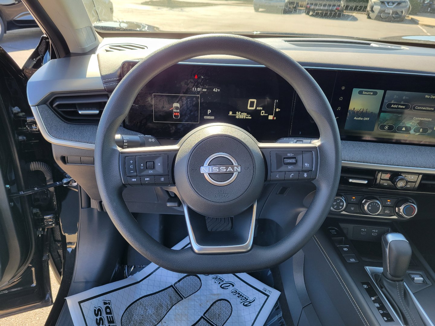 Certified 2025 Nissan Kicks SV AWD/4WD image 21