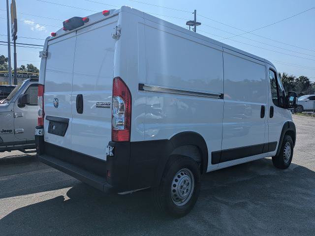 Used 2025 RAM ProMaster 2500 w/ Convenience Group FWD image 4
