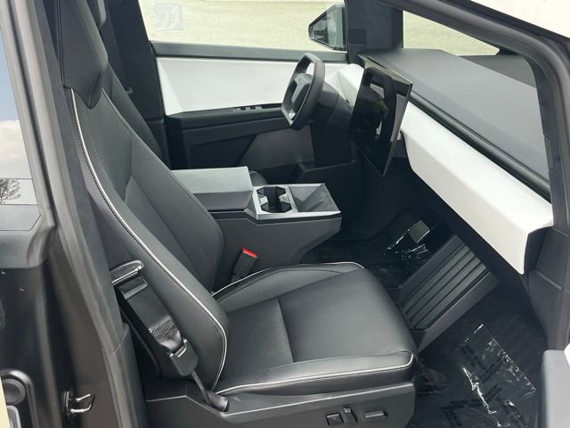 Used 2024 Tesla Cybertruck AWD Crew Cab image 8