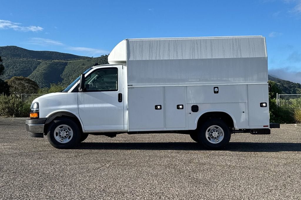 New 2026 Chevrolet Express 3500 w/ Power Convenience Package RWD image 7