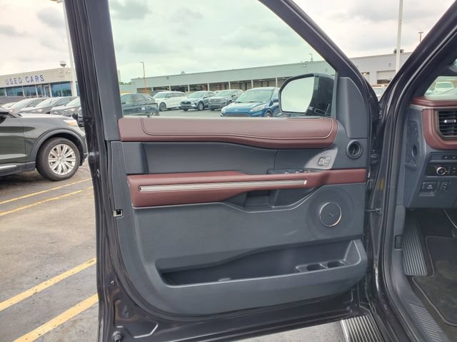 Used 2023 Ford Expedition Max Limited AWD/4WD image 9