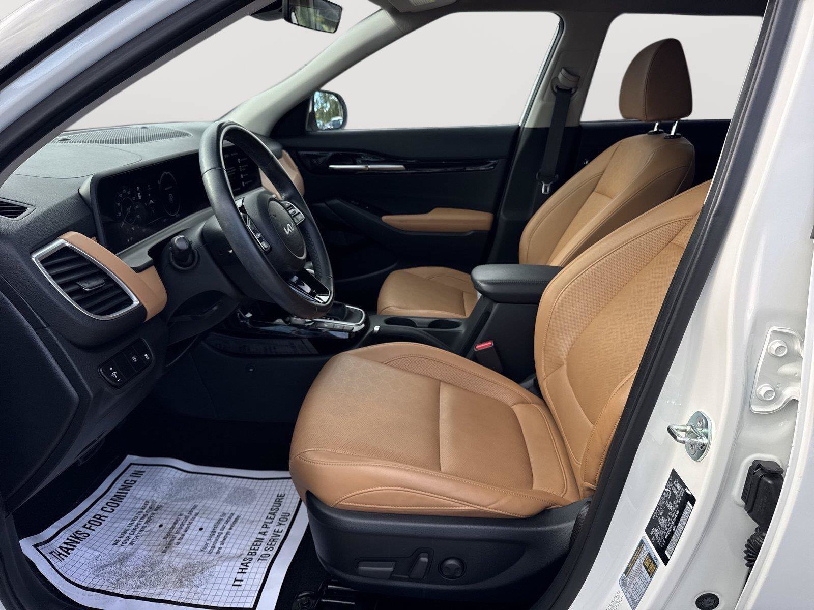 Used 2024 Kia Seltos EX FWD image 8