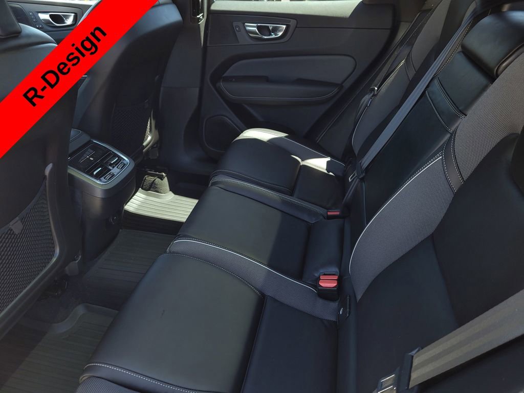 Used 2021 Volvo XC60 T5 R-Design w/ Protection Package Premier AWD/4WD image 13