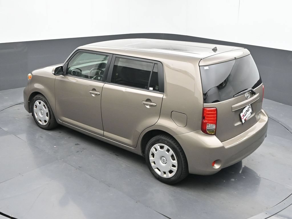 Used 2011 Scion xB FWD image 17