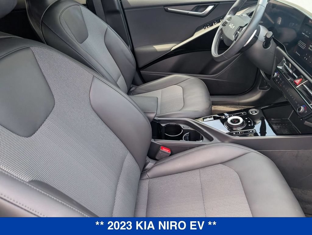 Used 2023 Kia Niro Wind w/ Wind Preserve Package FWD image 32