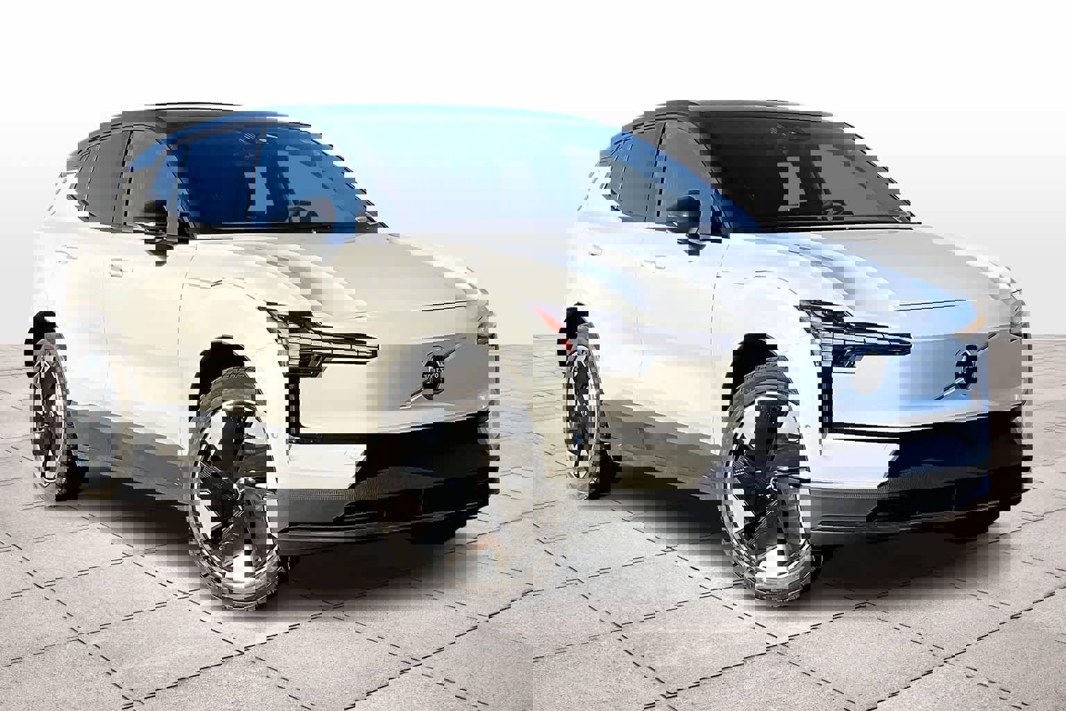New 2026 Volvo EX30 Ultra image 2