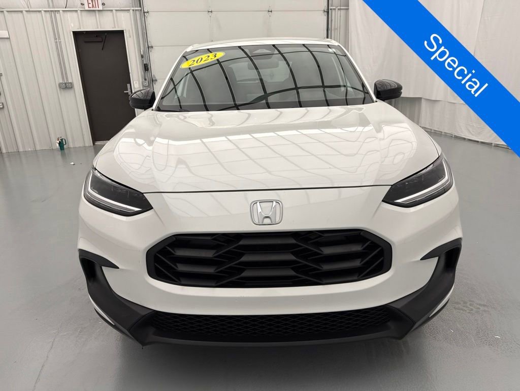 Used 2023 Honda HR-V Sport image 2