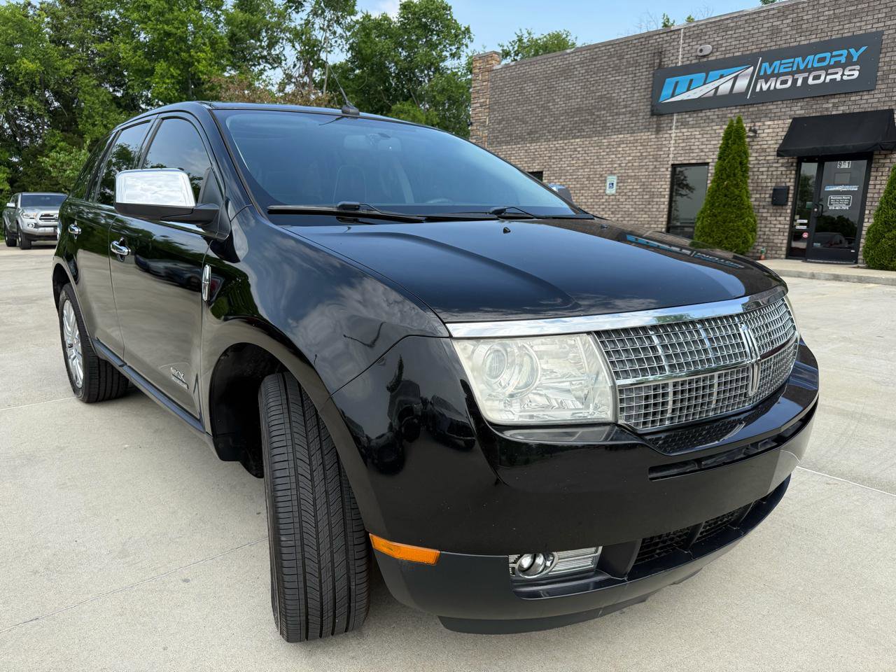 Used 2009 Lincoln MKX AWD image 3