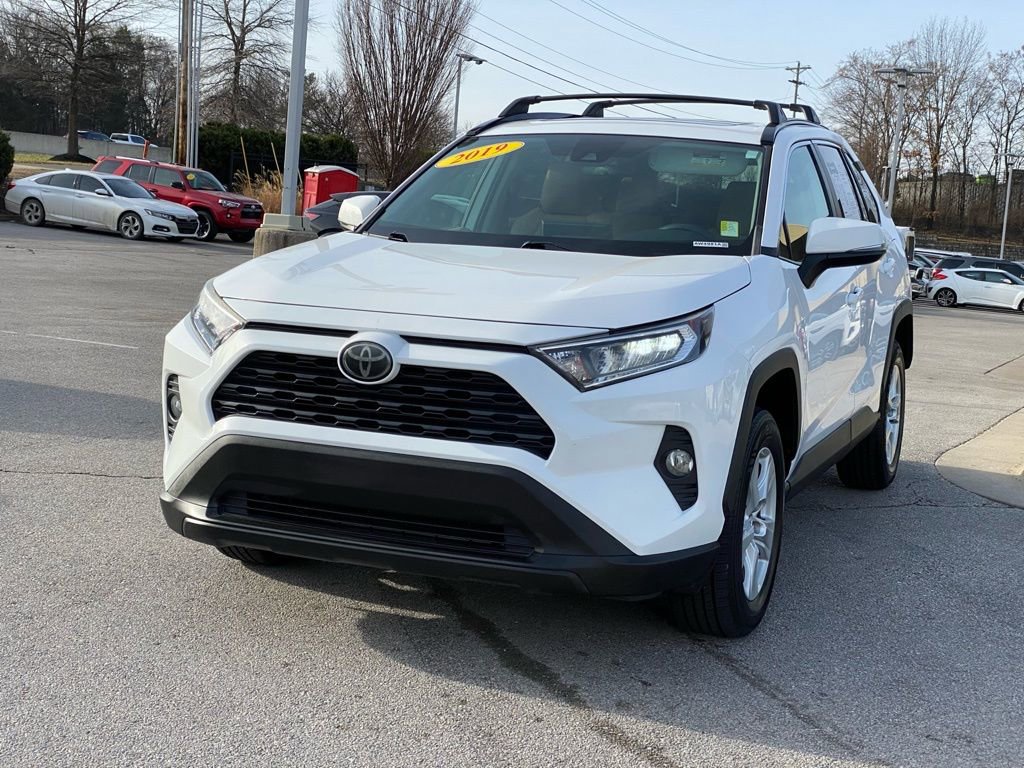 Used 2019 Toyota RAV4 XLE w/ Convenience Package image 3