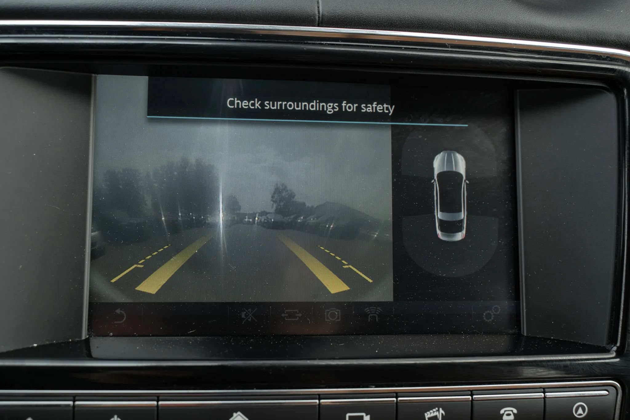 Used 2017 Jaguar XJ L Portfolio AWD/4WD image 32