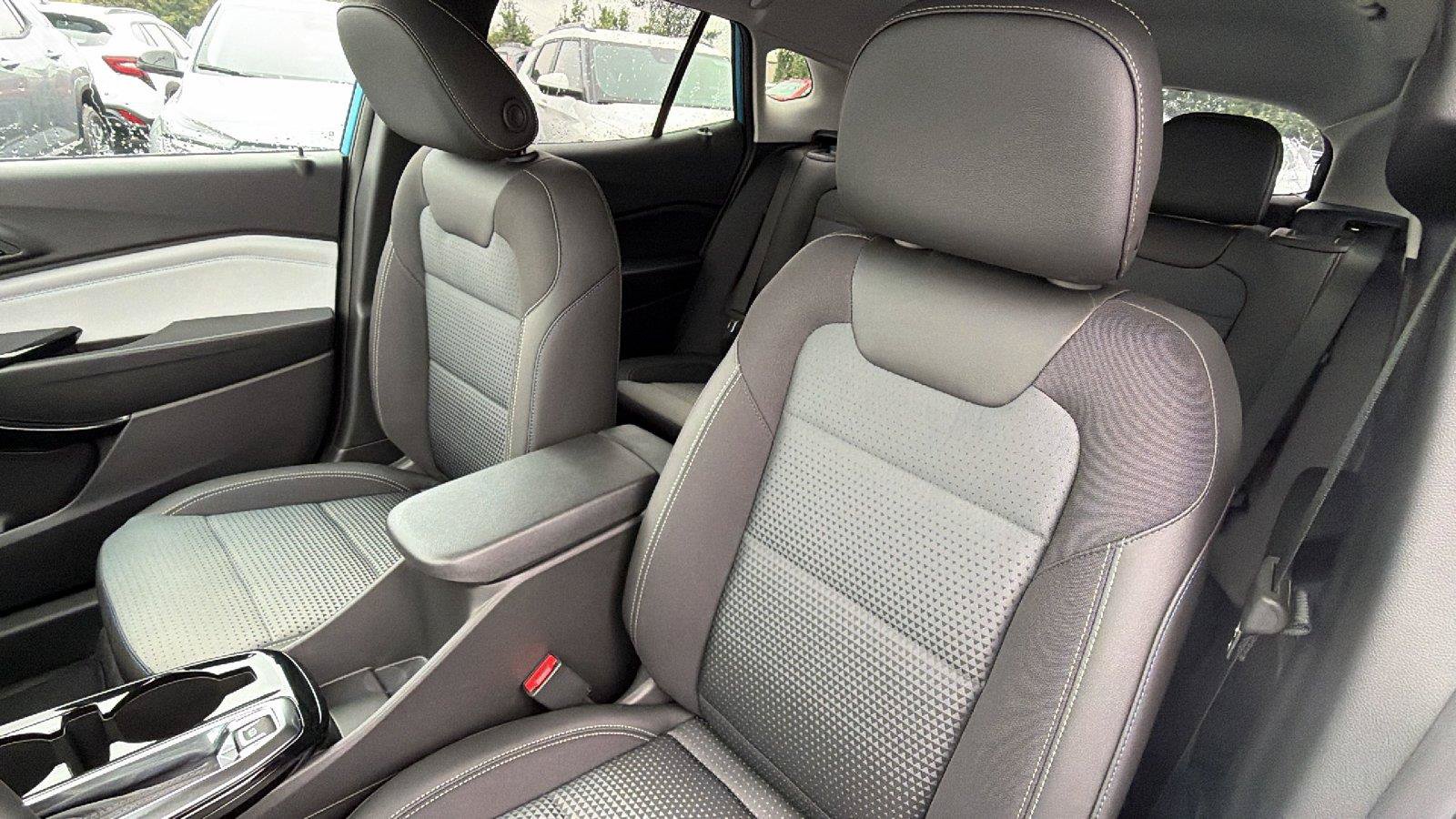 New 2026 Chevrolet Trax LT w/ Driver Confidence Package FWD image 17