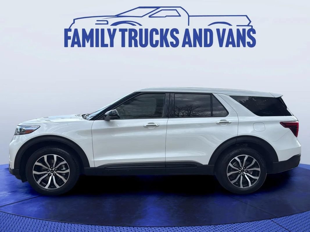 Used 2021 Ford Explorer ST w/ Equipment Group 401A AWD/4WD image 2