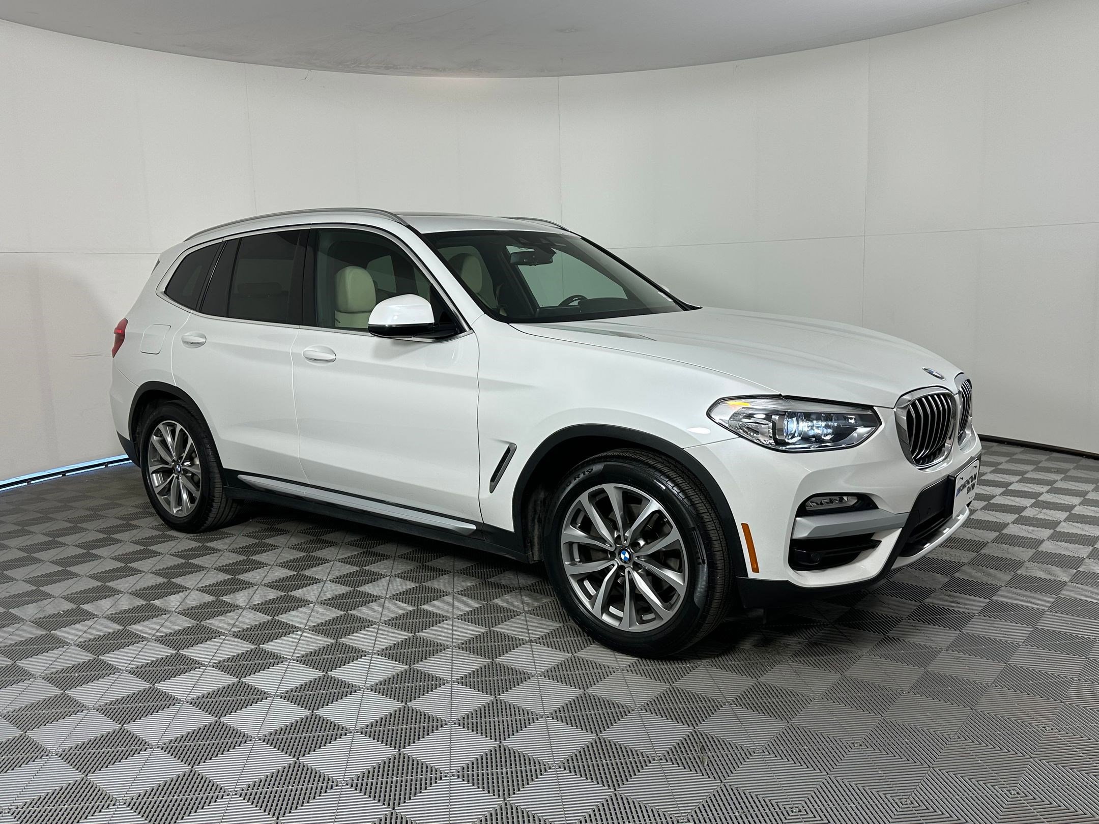 Used 2019 BMW X3 sDrive30i w/ Premium Package image 6