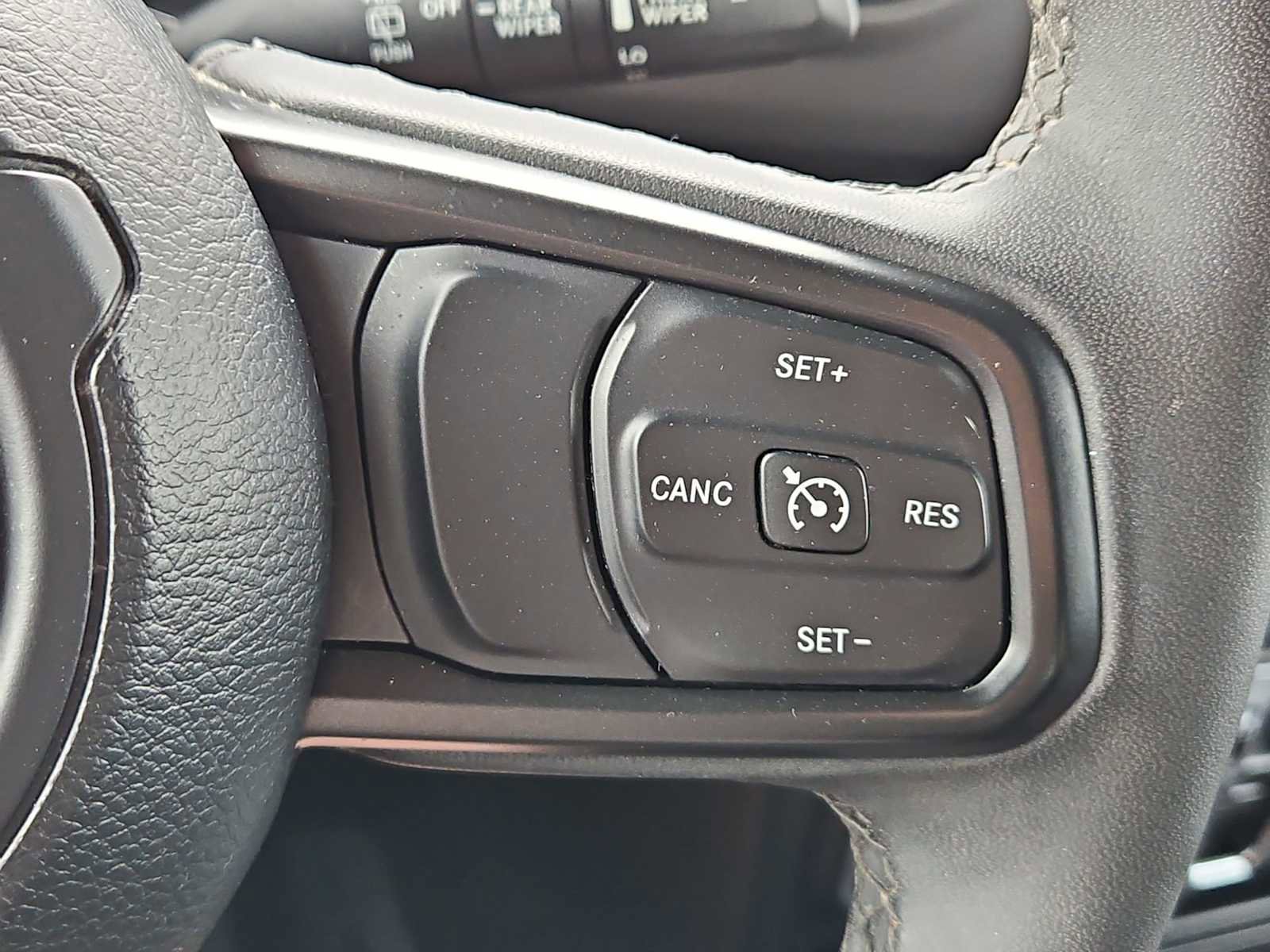 Used 2023 Jeep Wrangler Unlimited w/ Sun & Screen Package image 23