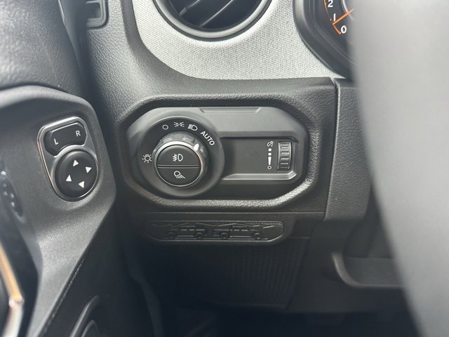 New 2025 Jeep Gladiator Willys image 24