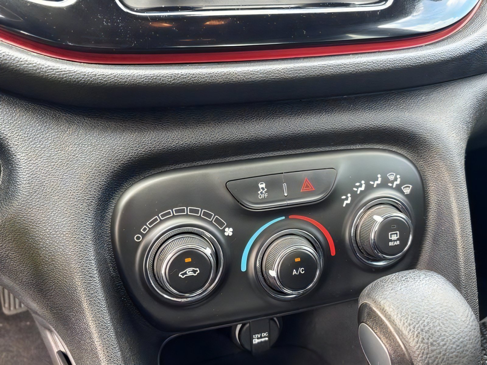 Used 2016 Dodge Dart SXT FWD image 15